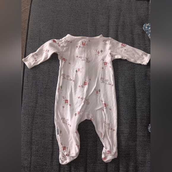 Cute 0-3M Sleeper Set. - Picture 9 of 15